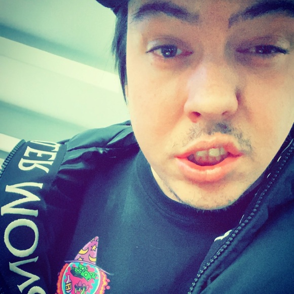 Meet your Posher, Jason - Picture 4 of 17